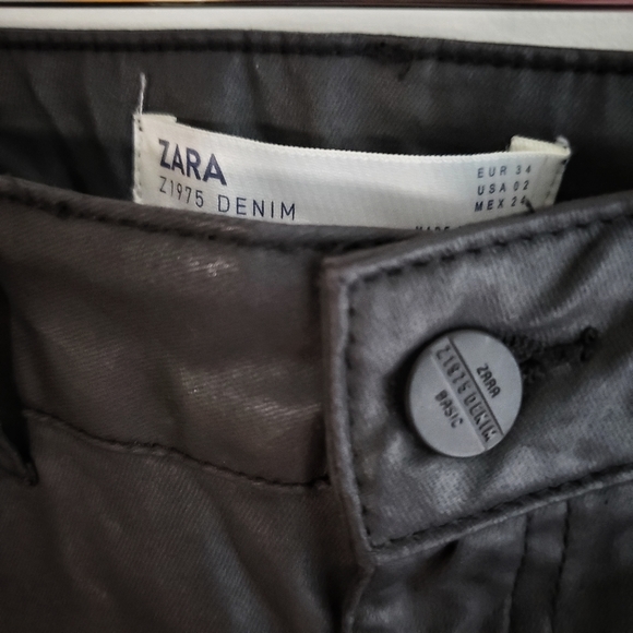 ZARA Mid Rise Skinny Jeans Wax Coat Black Size 2 - Picture 4 of 10